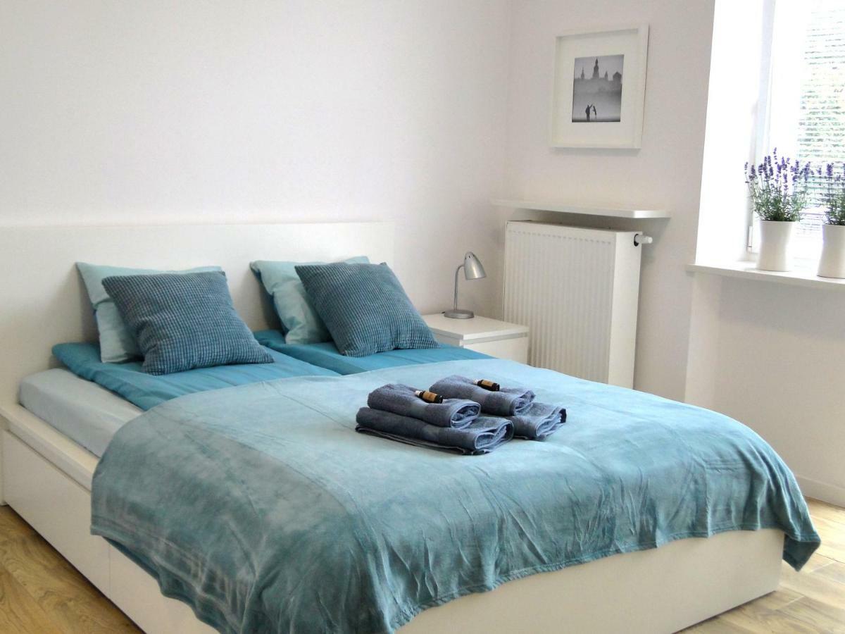 Cosmic Apartment Varsovie Extérieur photo